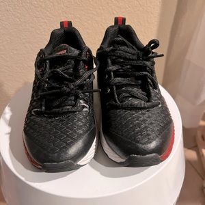 SKECHERS AIR-COOLED MEMORY FOAM